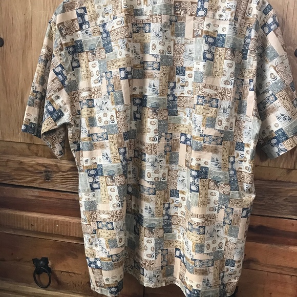 Tori Richards Hawaiian Shirt - Picture 2 of 5
